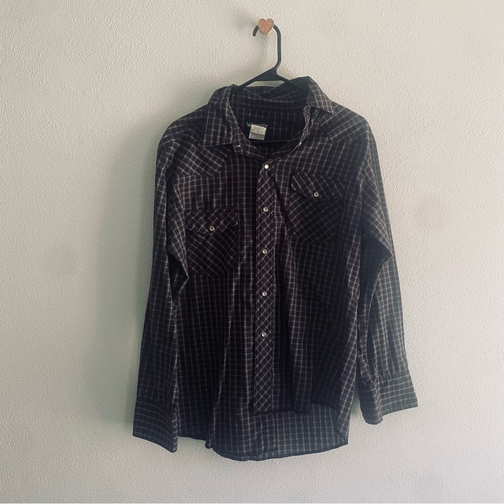 Wrangler gray plaid button down western shirt